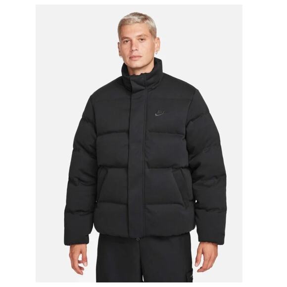 Nike Sportswear Tech Men's Oversized Puffer Jacket Size Medium - Picture 1 of 13
